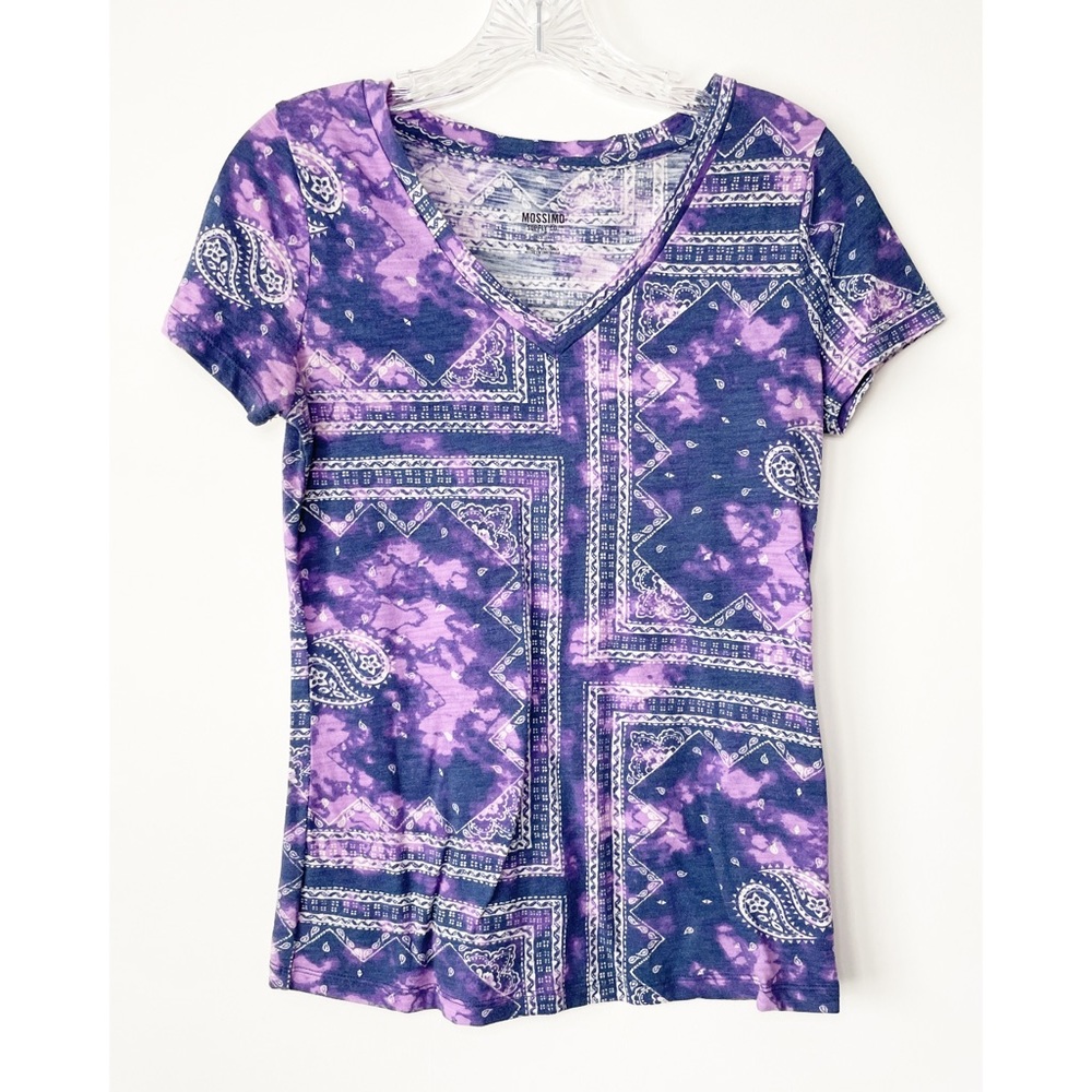 💠Mossimo Supply Co. V-neck tee